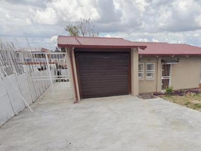 3 Bedroom House in Laudium