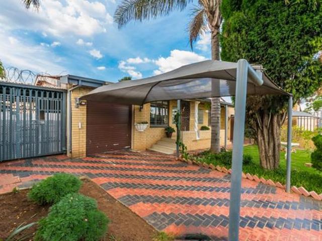 3 Bedroom House in Laudium