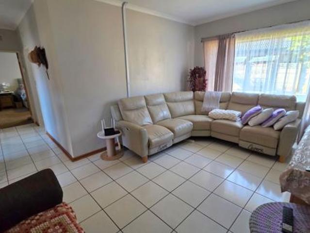 3 Bedroom House in La Provance