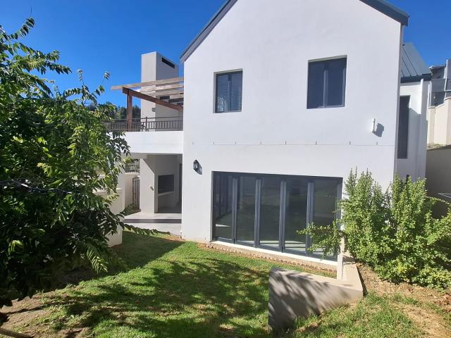 3 Bedroom House in La Roche