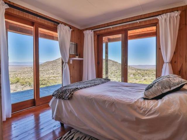 3 Bedroom House in Ladismith Outlying