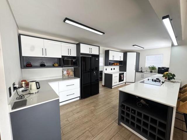 3 Bedroom House in Laguna Sands