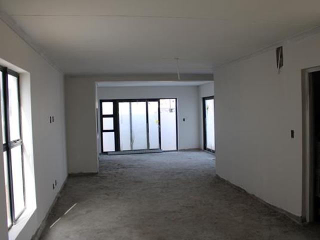 3 Bedroom House in Laguna