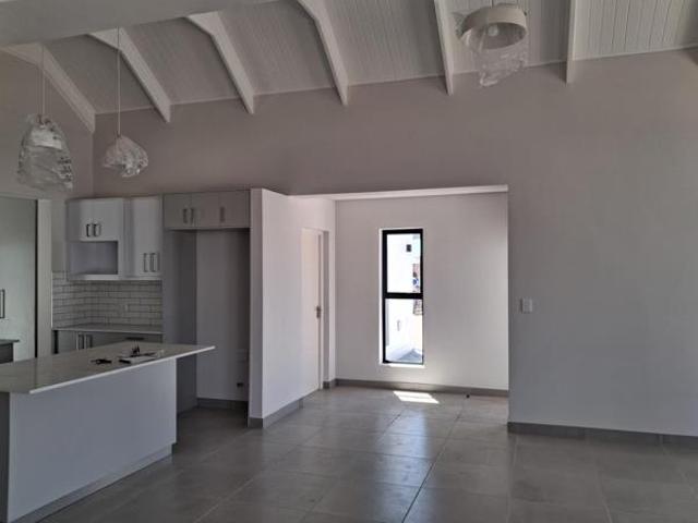 3 Bedroom House in Laguna