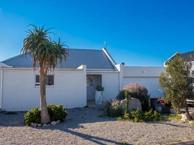 3 Bedroom House in Laguna