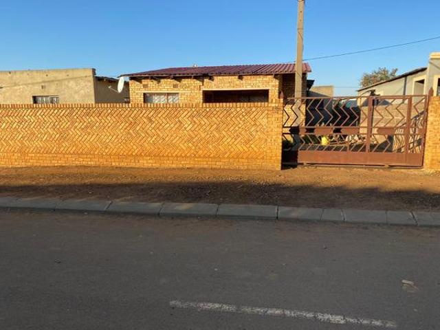 3 Bedroom House in Lakeside