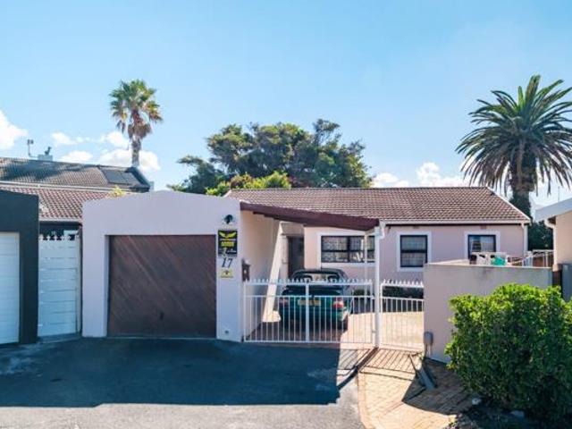 3 Bedroom House in Lakeside
