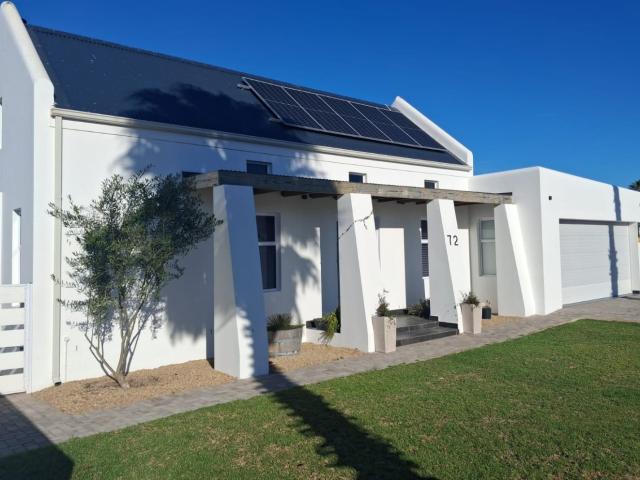 3 Bedroom House in Lampiesbaai