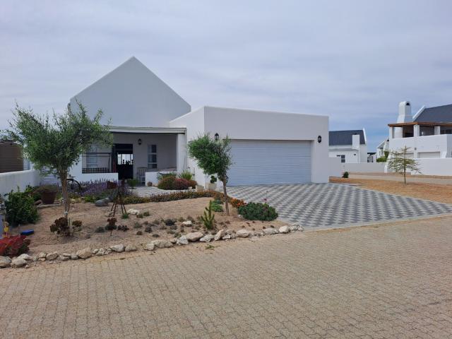 3 Bedroom House in Lampiesbaai
