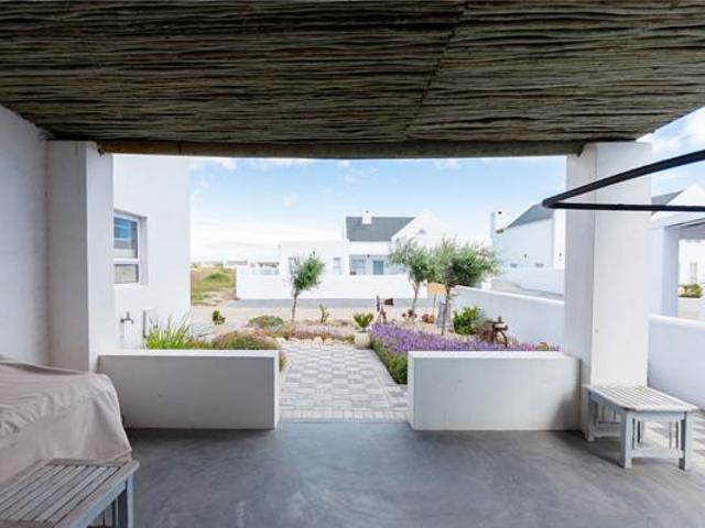 3 Bedroom House in Lampiesbaai