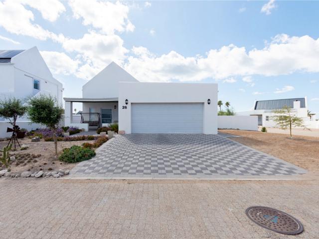 3 Bedroom House in Lampiesbaai