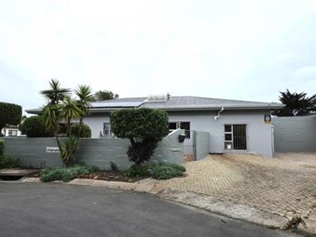 3 Bedroom House in Langebaan Central