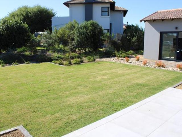 3 Bedroom House in Langebaan Country Estate
