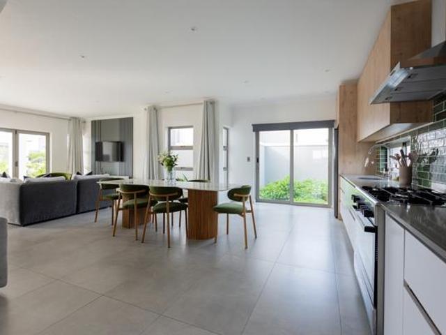 3 Bedroom House in Langebaan Country Estate