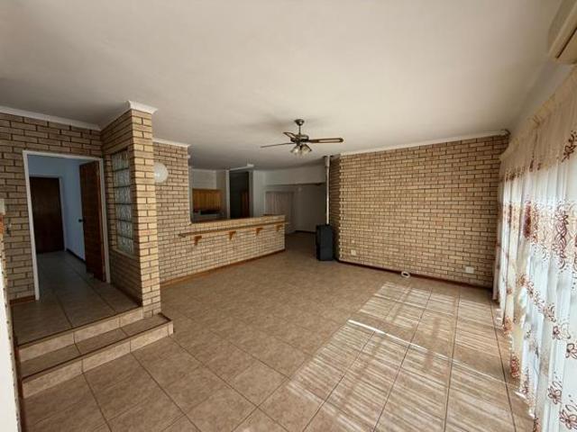 3 Bedroom House in Langenhoven Park