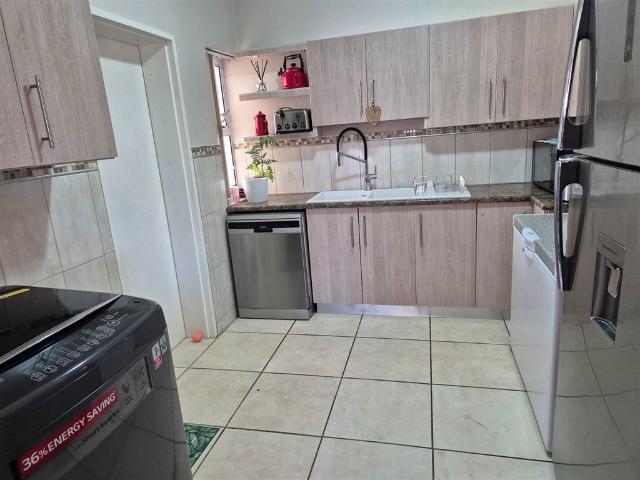 3 Bedroom House in Langerug