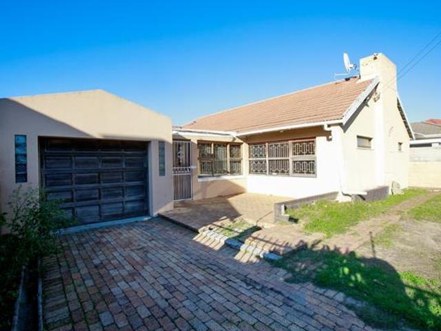 3 Bedroom House in Lansdowne