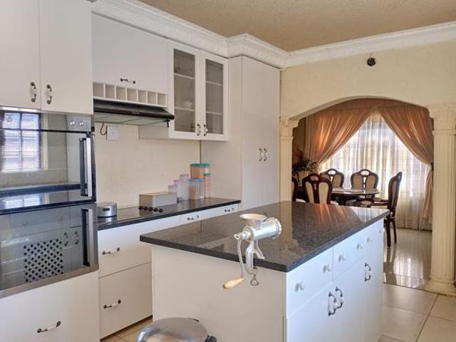 3 Bedroom House in Lethlabile