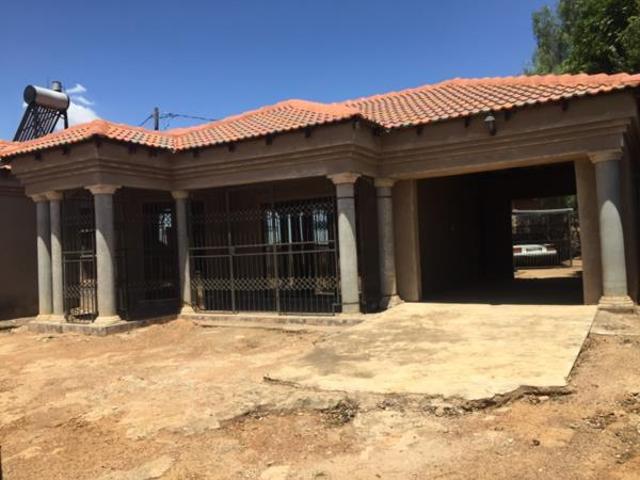 3 Bedroom House in Lethlabile