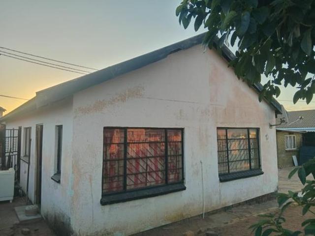 3 Bedroom House in Lethlabile