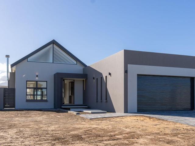 3 Bedroom House in Le Grand Estate
