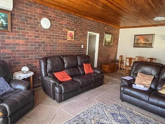 3 Bedroom House in Leandra