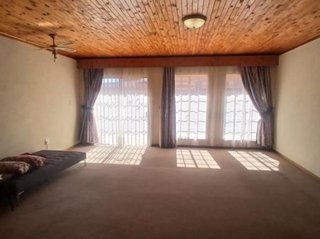 3 Bedroom House in Leandra
