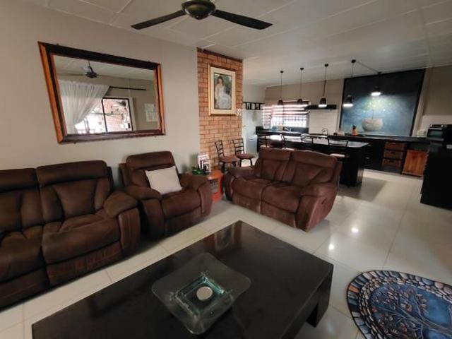 3 Bedroom House in Leeupoort