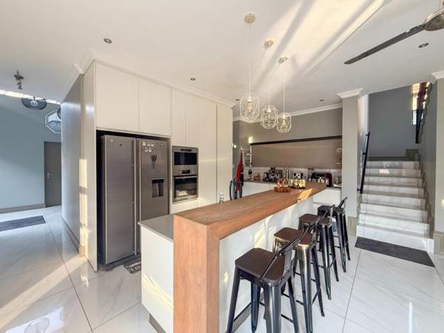 3 Bedroom House in Leloko