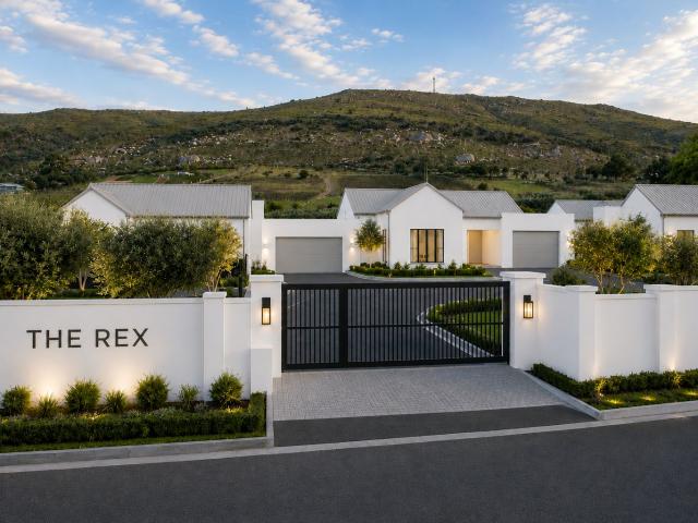 3 Bedroom House in Lemoenkloof