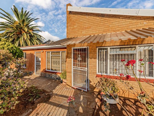 3 Bedroom House in Lenasia