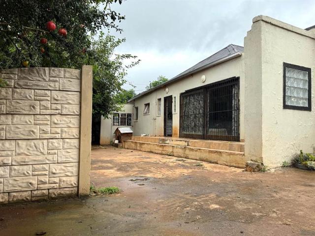 3 Bedroom House in Lennoxton