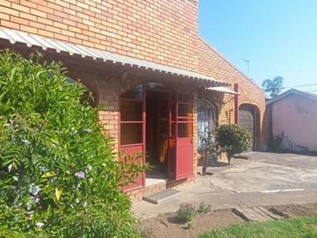 3 Bedroom House in Lennoxton