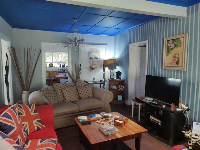 3 Bedroom House in Little Chelsea A H