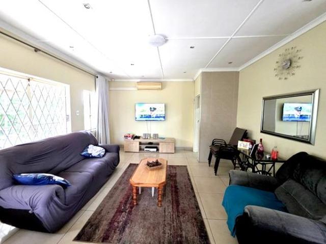 3 Bedroom House in Lincoln Meade