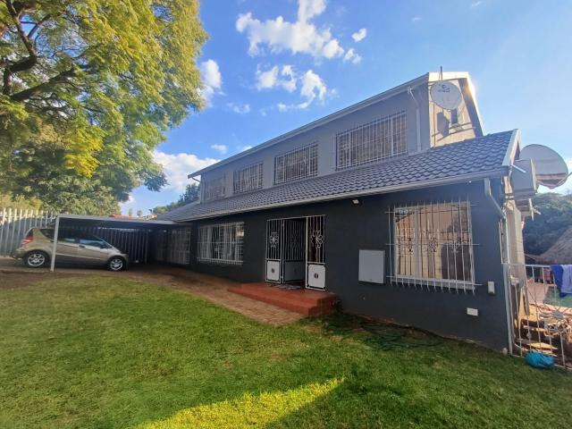 3 Bedroom House in Linden