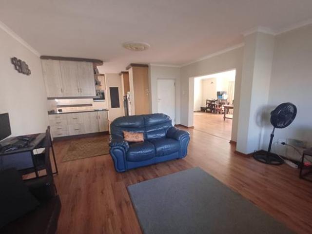 3 Bedroom House in Linden