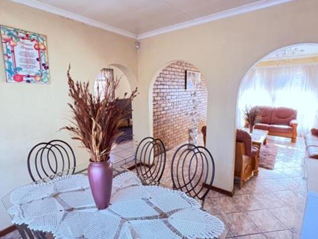 3 Bedroom House in Lindhaven