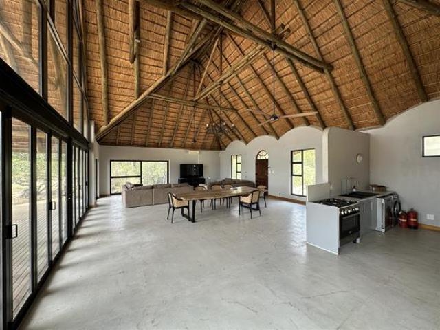3 Bedroom House in Lissataba Private Nature Reserve