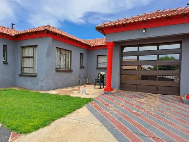 3 Bedroom House in Mmabatho Unit 13