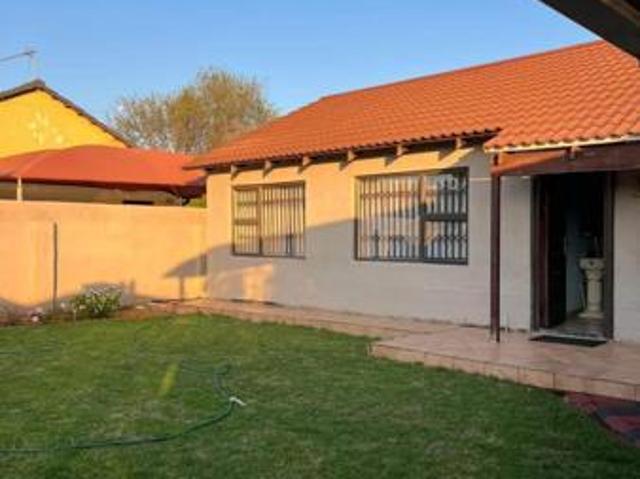 3 Bedroom House in Mmabatho Unit 14