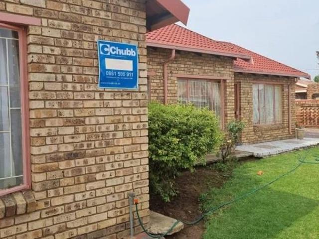 3 Bedroom House in Mmabatho Unit 15
