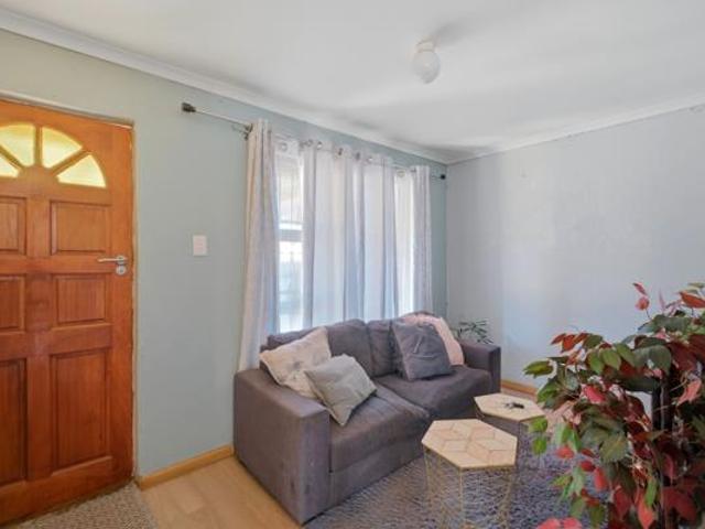 3 Bedroom House in Motherwell