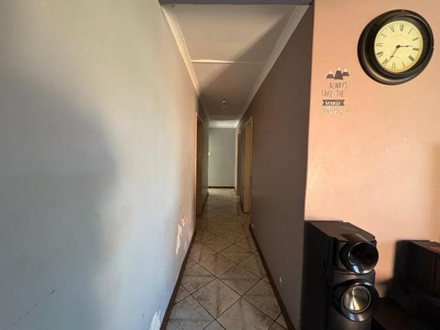 3 Bedroom House in Motherwell