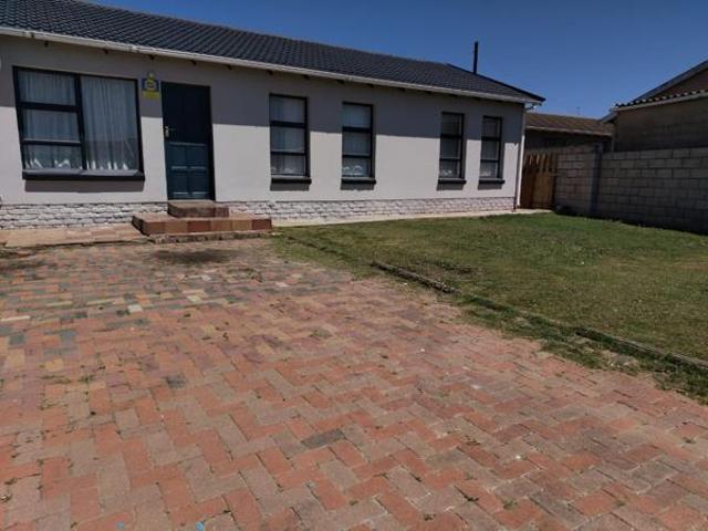 3 Bedroom House in Motherwell
