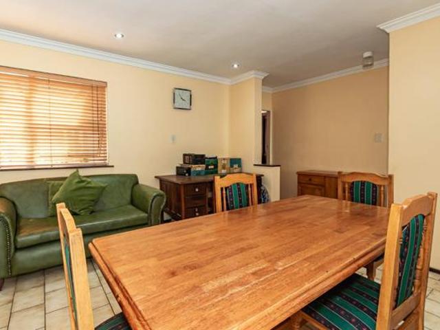 3 Bedroom House in Mountview