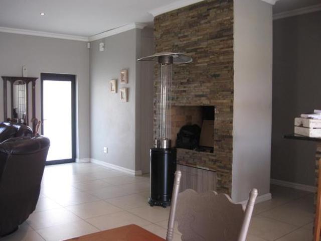 3 Bedroom House in Mount Royal Golf Estate