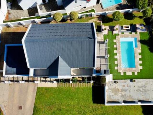 3 Bedroom House in Mount Royal Golf Estate