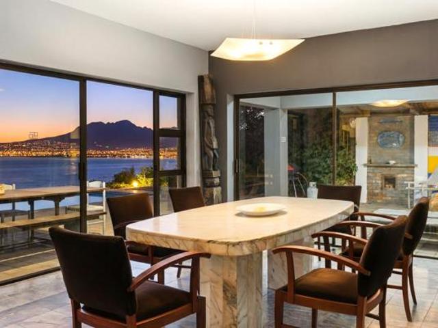 3 Bedroom House in Mountainside