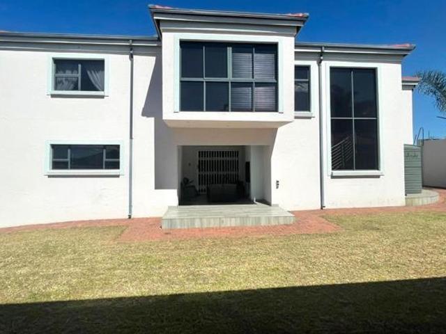 3 Bedroom House in Modelpark